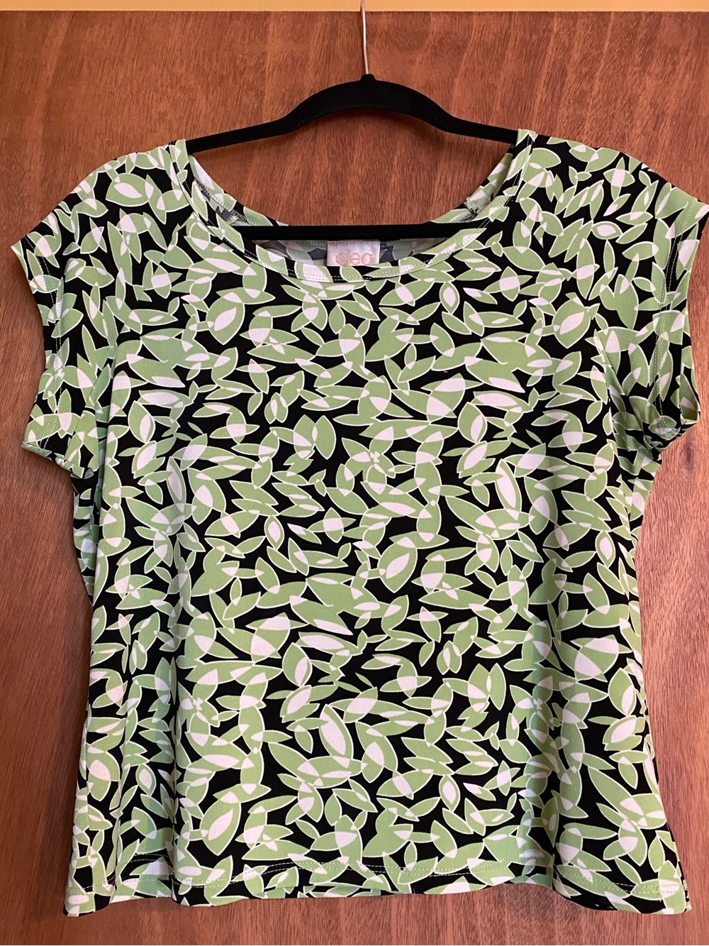 Cleo Green Leaf Print Short Sleeve Top